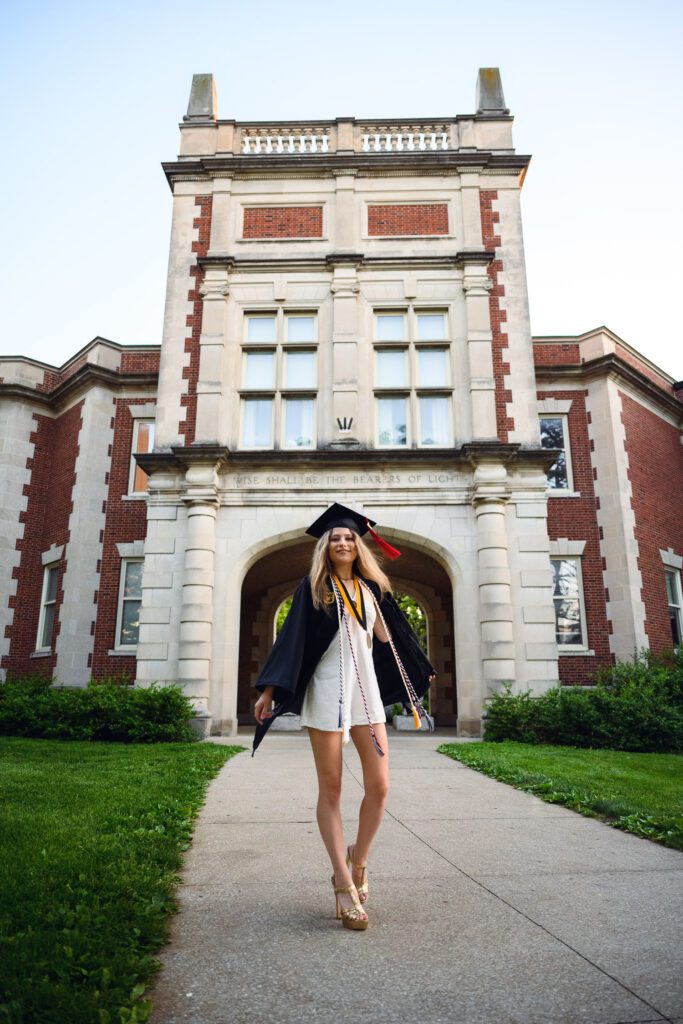 Journalism Senior spins Jschool