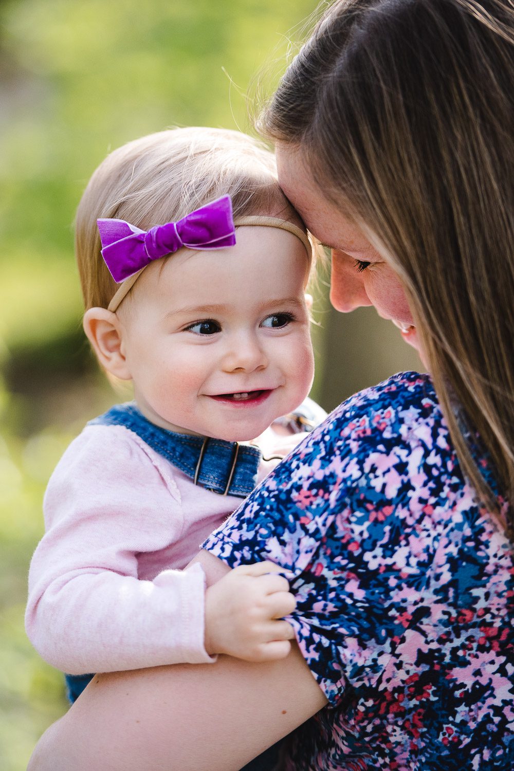 closeup of mom and daughter - Kasmann Family Photos by Schaefer Photography in Capen Park, Columbia, Missouri.