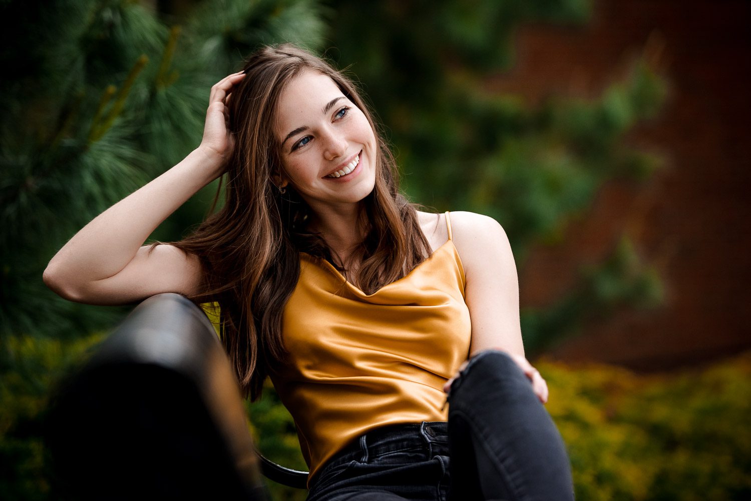 Columbia Missouri Senior Portraits, Columbia Missouri Senior Photographer, Schaefer Photography, Mid Missouri Senior Photographer, Missouri Senior Portraits, Senior Girl Photography, Scott Schaefer Photography, University of Missouri, Mizzou Columns, Jesse Hall Photo, The Columns, Smiling Senior on bench