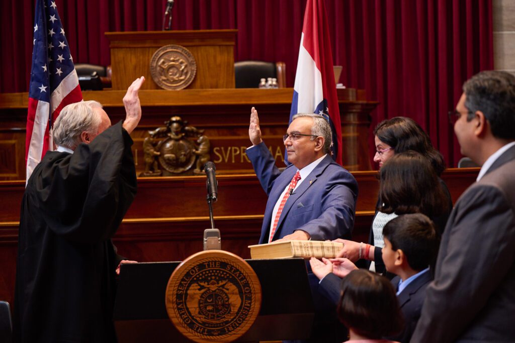 Missouri State Treasurer Vivek Malek takes the oath of office on Jan 17, 2023 with the honorable Stephen Limbaugh.