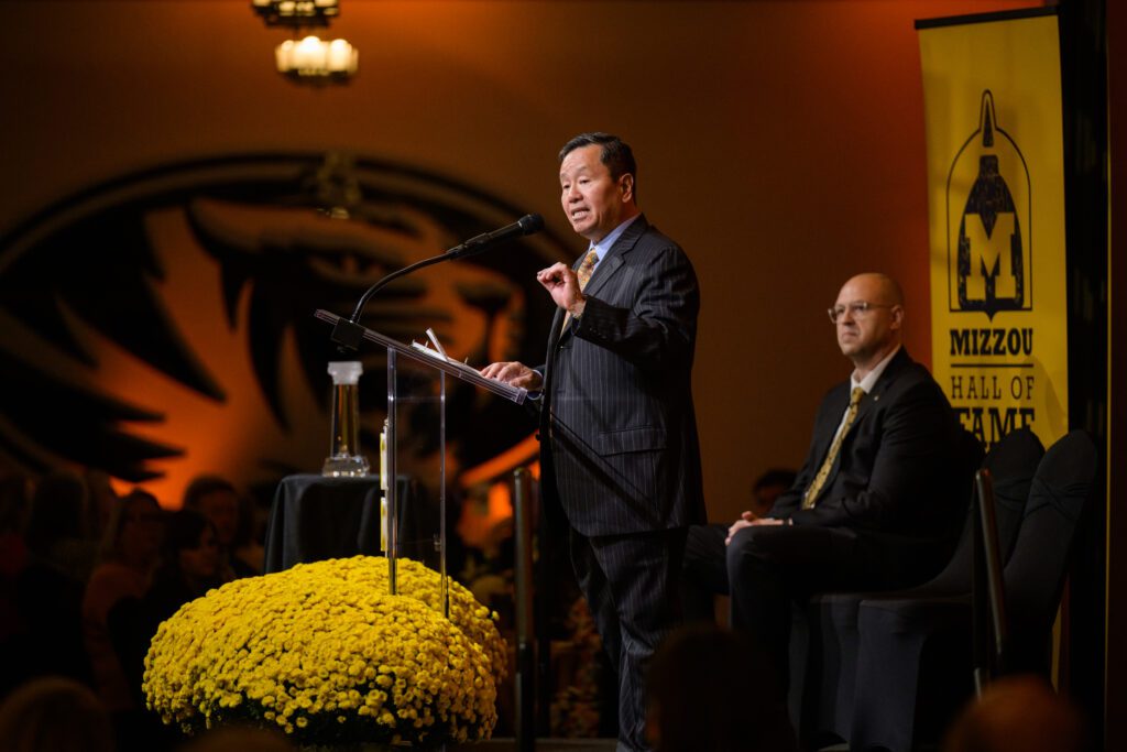 President Choi speaks at MU Alumni Association